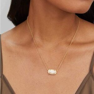 NWT Kendra Scott Elisa Gold Pendant Necklace